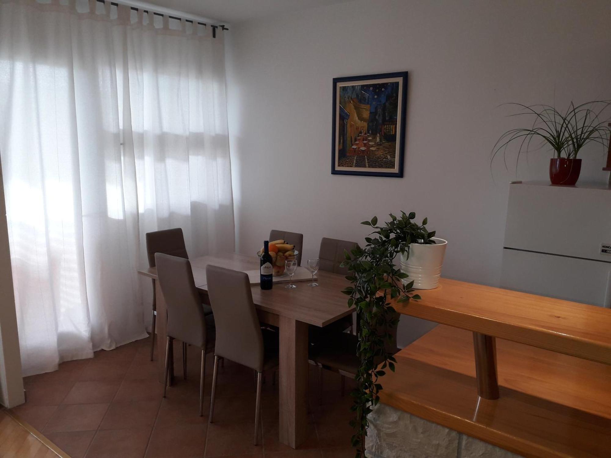 Luno Apartment Omiš Екстериор снимка