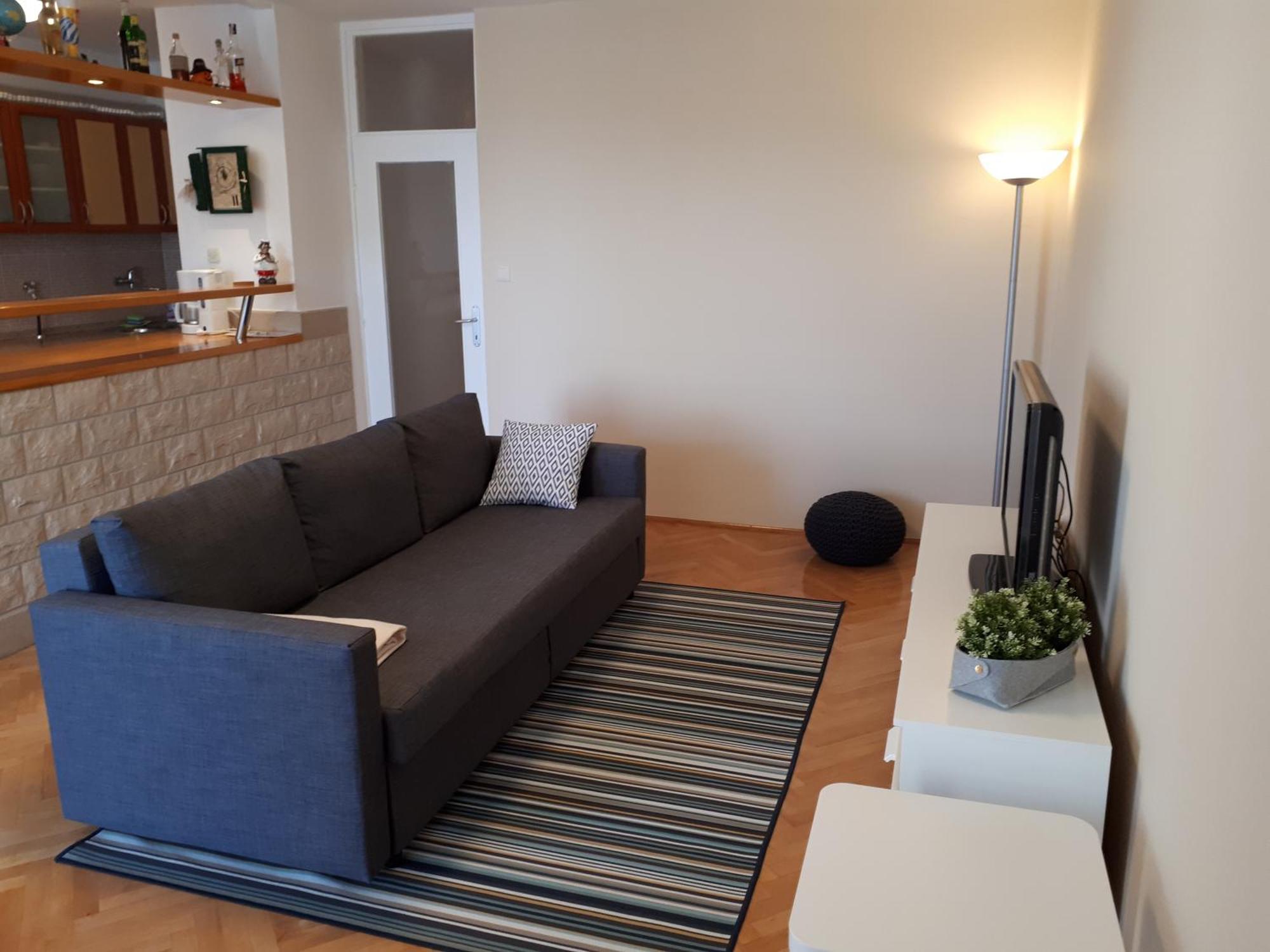 Luno Apartment Omiš Екстериор снимка
